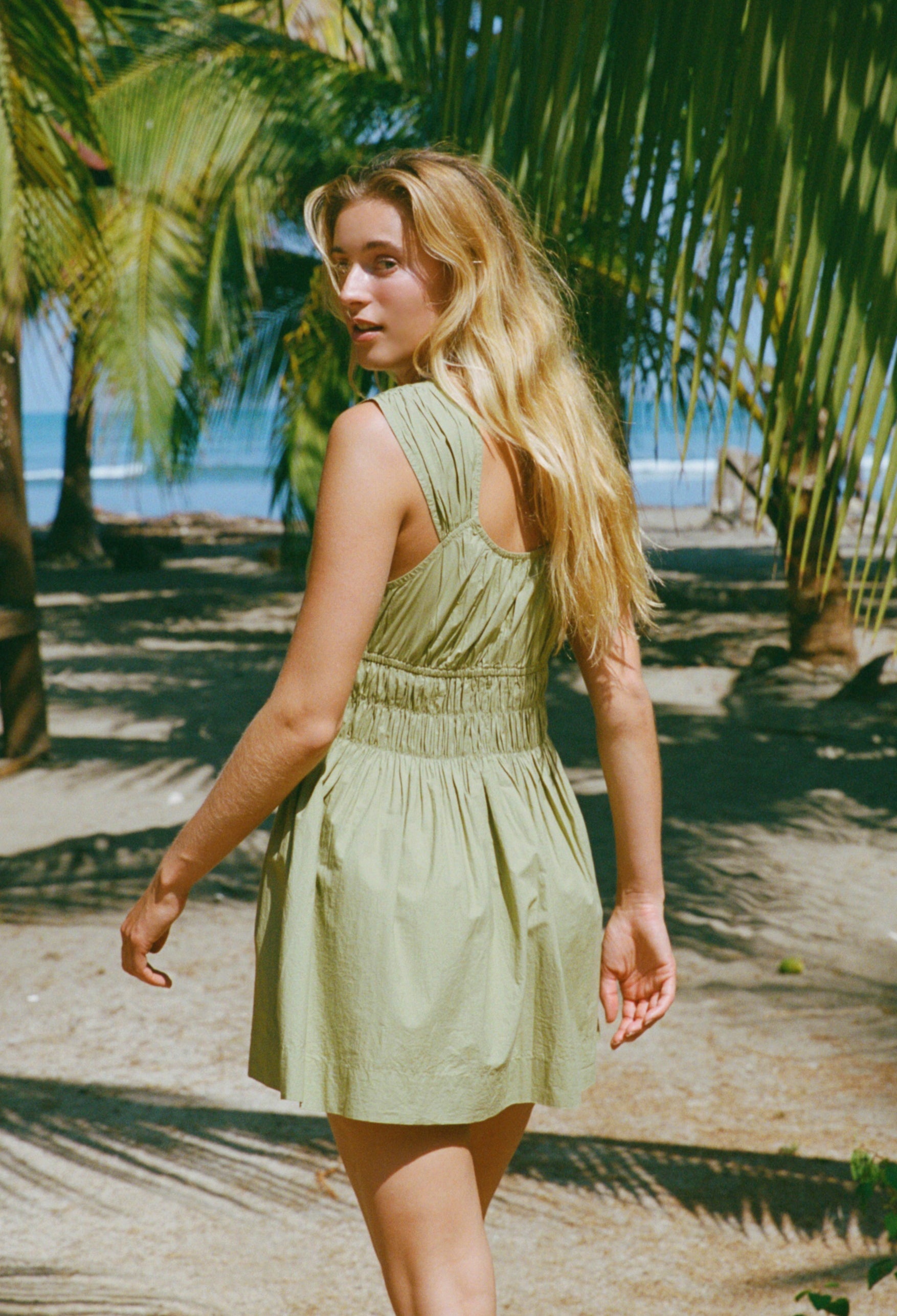 ワンピース apolina Vela Dress 2-3y Abella Khaki Washed Cotton Poplin Dress – Ciao Lucia