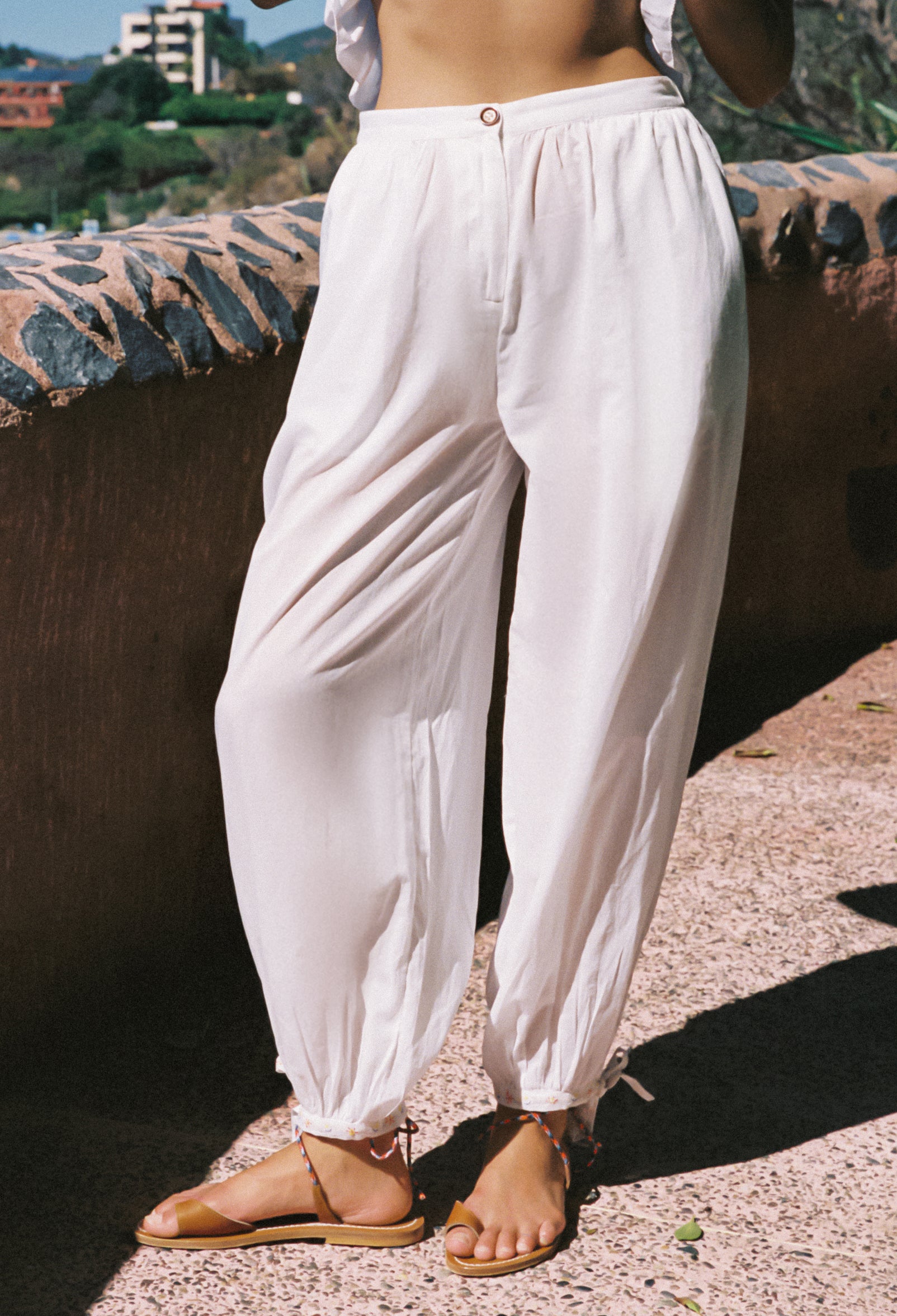 Vera White Floral Embroidered Cotton Voile Pant – Ciao Lucia