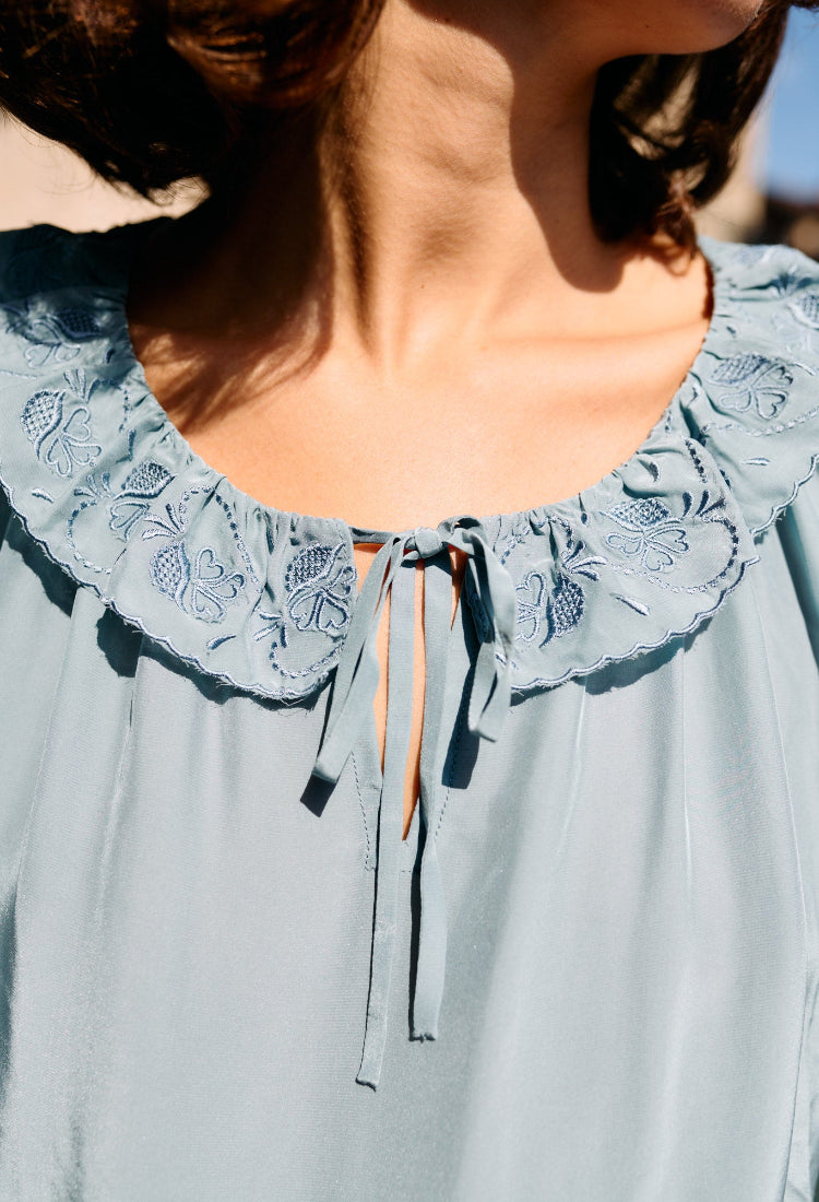 Thora Top Marine Floral Embroidery – Ciao Lucia